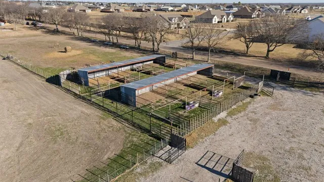 $1,200,000 | 500 County Road 1105, Rio Vista, TX 76093