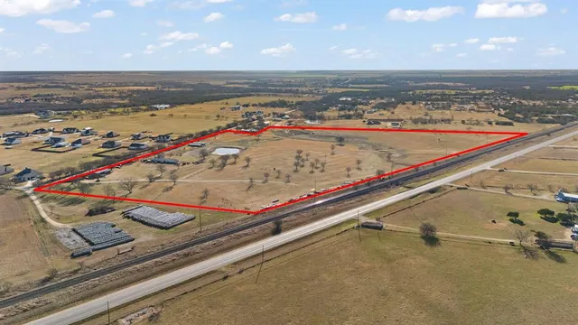 $1,200,000 | 500 County Road 1105, Rio Vista, TX 76093