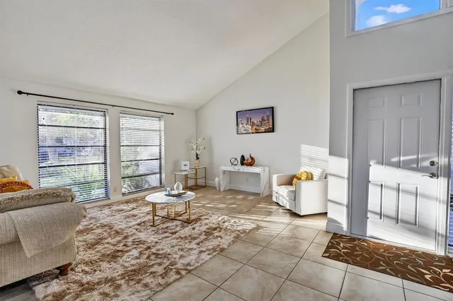 $585,000 | 3930 Southwest 82nd Terrace, Davie, FL 33328