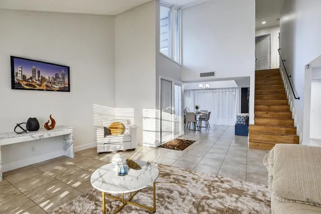 $585,000 | 3930 Southwest 82nd Terrace, Davie, FL 33328