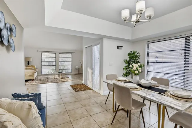 $585,000 | 3930 Southwest 82nd Terrace, Davie, FL 33328