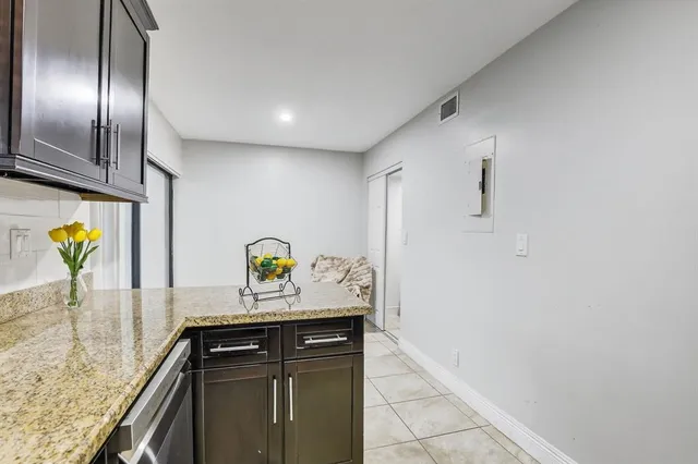 $585,000 | 3930 Southwest 82nd Terrace, Davie, FL 33328