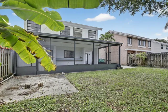 $585,000 | 3930 Southwest 82nd Terrace, Davie, FL 33328
