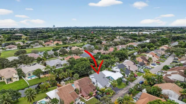 $585,000 | 3930 Southwest 82nd Terrace, Davie, FL 33328