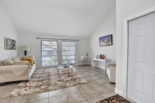 $585,000 | 3930 Southwest 82nd Terrace, Davie, FL 33328