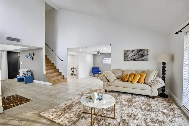 $585,000 | 3930 Southwest 82nd Terrace, Davie, FL 33328