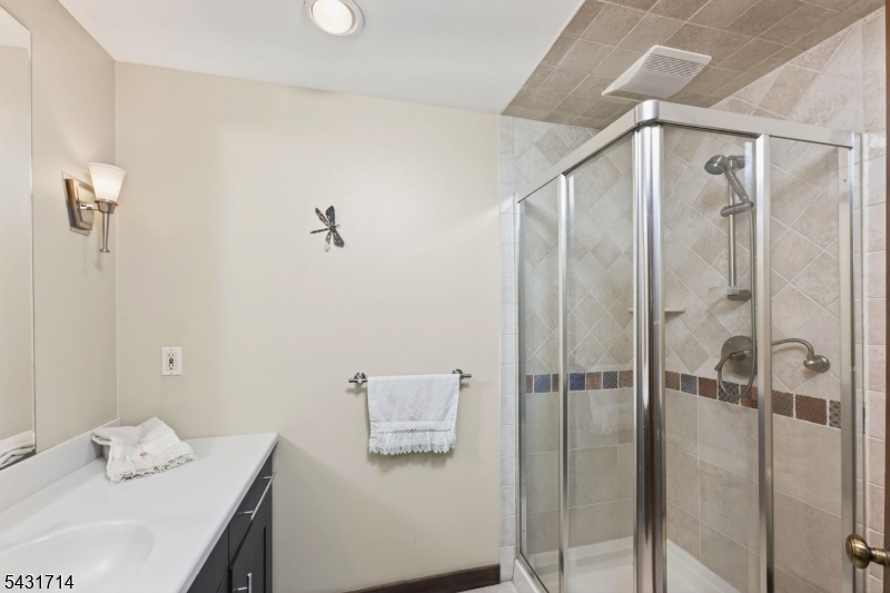 1530 Mountain Top Road Bridgewater, NJ 08807 - Photo 23 of 50