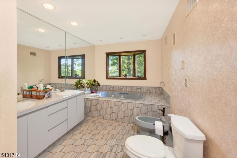 1530 Mountain Top Road Bridgewater, NJ 08807 - Photo 26 of 50