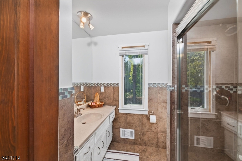 1530 Mountain Top Road Bridgewater, NJ 08807 - Photo 31 of 50