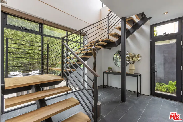 $2,880,000 | 520 Broadway Street, Venice, CA 90291