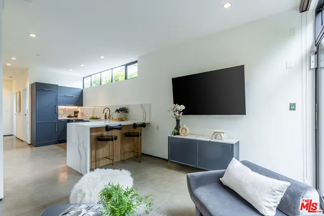 $2,880,000 | 520 Broadway Street, Venice, CA 90291