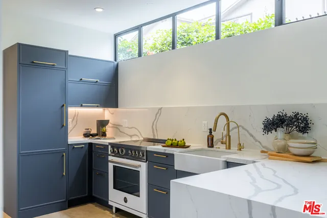 $2,880,000 | 520 Broadway Street, Venice, CA 90291