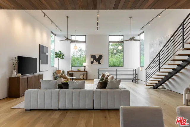 $2,880,000 | 520 Broadway Street, Venice, CA 90291