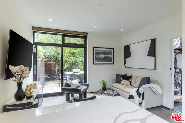 $2,880,000 | 520 Broadway Street, Venice, CA 90291