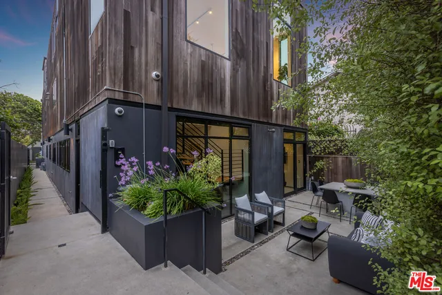 $2,880,000 | 520 Broadway Street, Venice, CA 90291