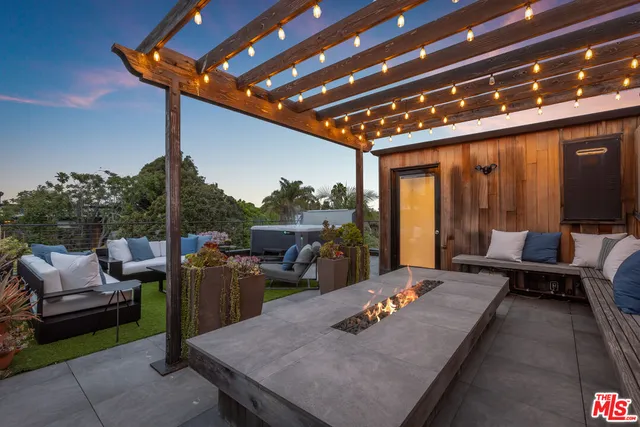 $2,880,000 | 520 Broadway Street, Venice, CA 90291