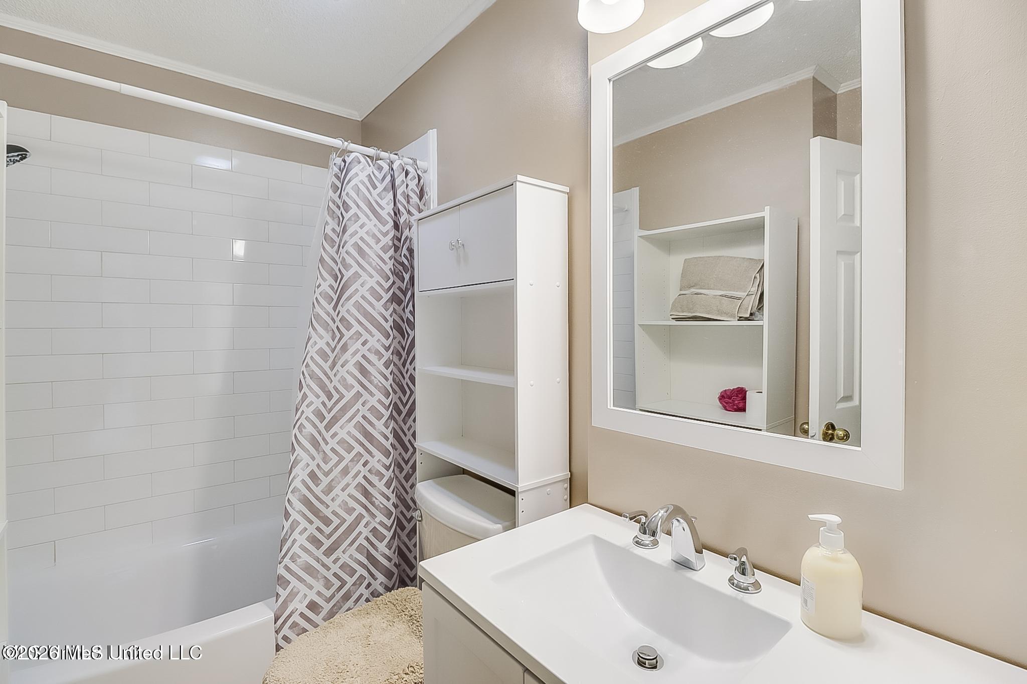 9228 Pointe Aux Chenes Road Ocean Springs, MS 39564 - Photo 12 of 24 20250801071616443763000000-o