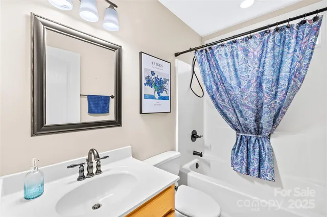 $365,000 | 115 Spring Lake Drive, Troutman, NC 28166