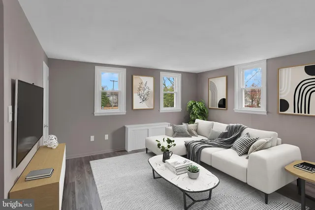 $2,400 | 713 Public Road, Palmyra, NJ 08065