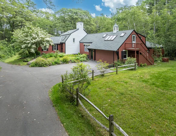 $1,595,000 | 8 Fox Hill Road, Cape Elizabeth, ME 04107