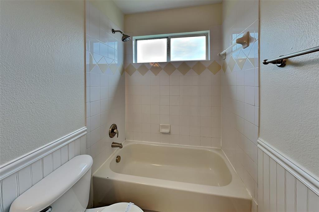 10005 Chadbourne Road Fort Worth, TX 76244 - Photo 18 of 40