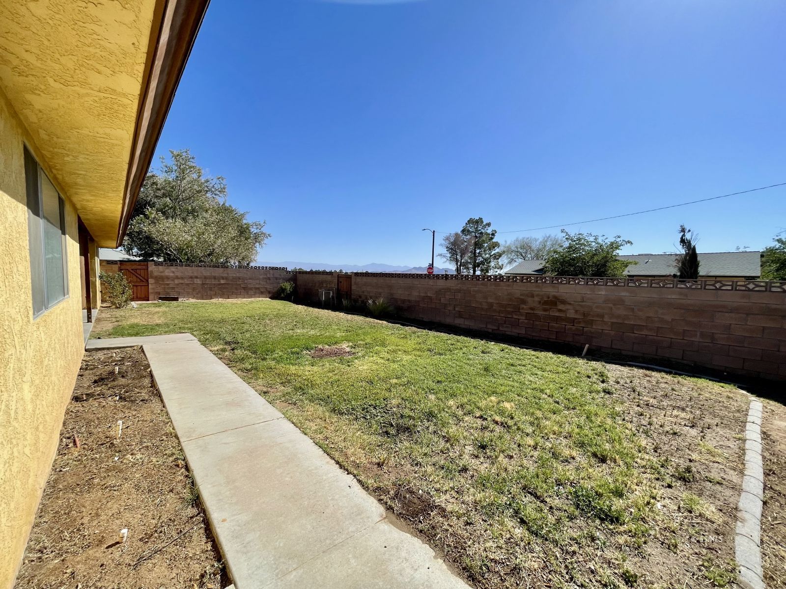 701 West Bataan Avenue Ridgecrest, CA 93555 - Photo 35 of 40