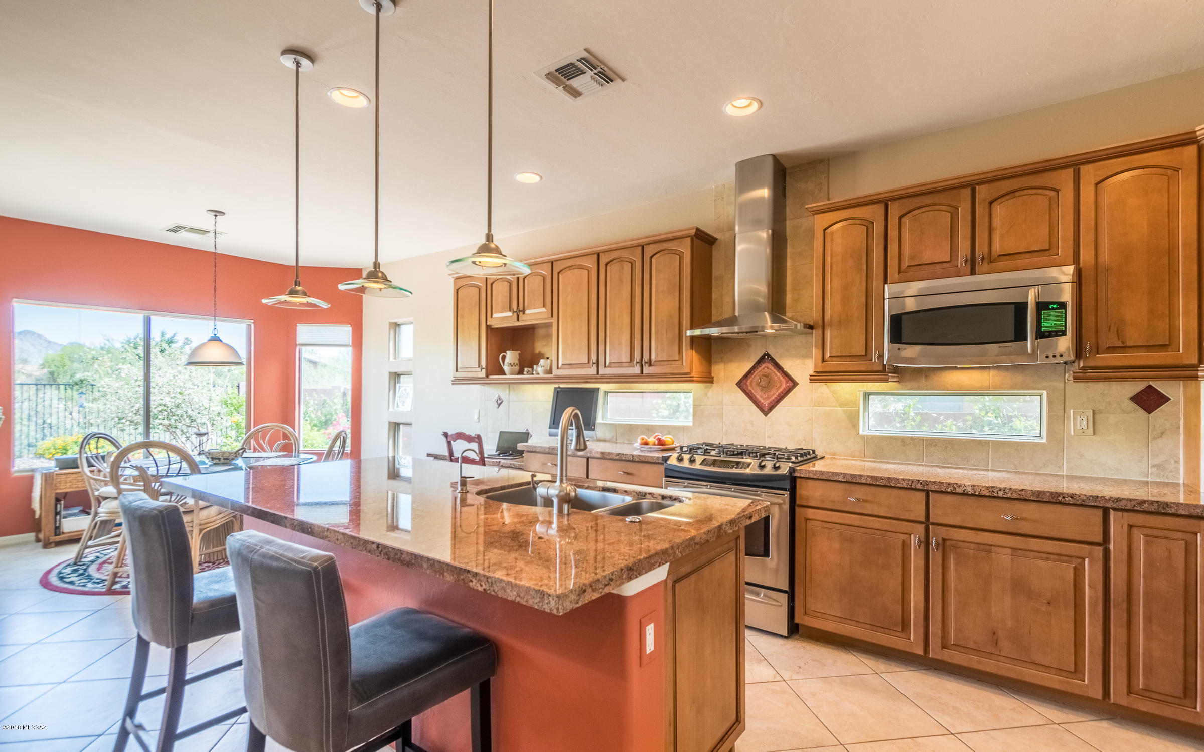 11702 North Peaceful Night Road Oro Valley, AZ 85737 - Photo 10 of 37