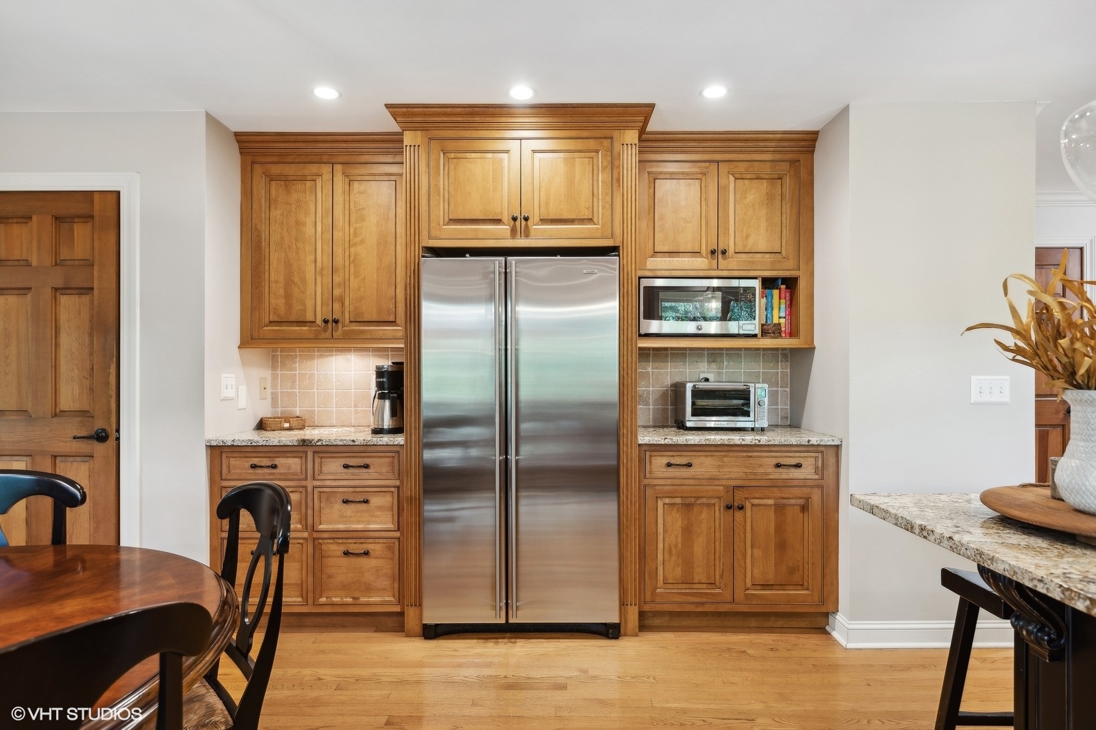 657 Saddle Ridge Crystal Lake, IL 60012 - Photo 8 of 40 Gallery Image 8