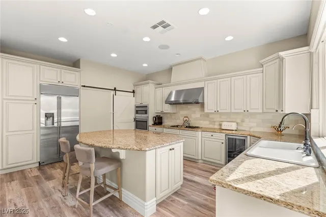 $2,000,000 | 631 Coriander Canyon Court, Las Vegas, NV 89138