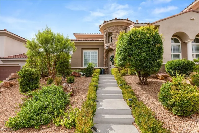 $2,000,000 | 631 Coriander Canyon Court, Las Vegas, NV 89138