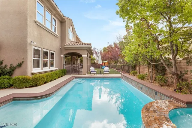 $2,000,000 | 631 Coriander Canyon Court, Las Vegas, NV 89138