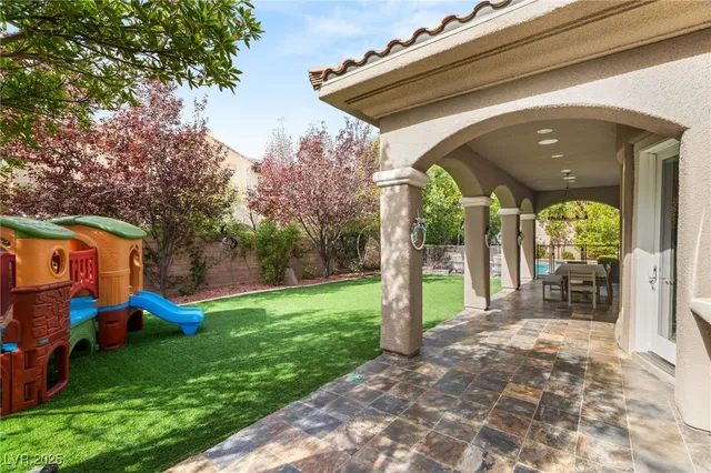 $2,000,000 | 631 Coriander Canyon Court, Las Vegas, NV 89138