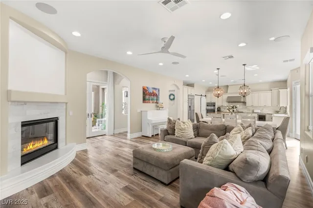 $2,000,000 | 631 Coriander Canyon Court, Las Vegas, NV 89138