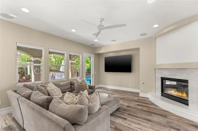 $2,000,000 | 631 Coriander Canyon Court, Las Vegas, NV 89138