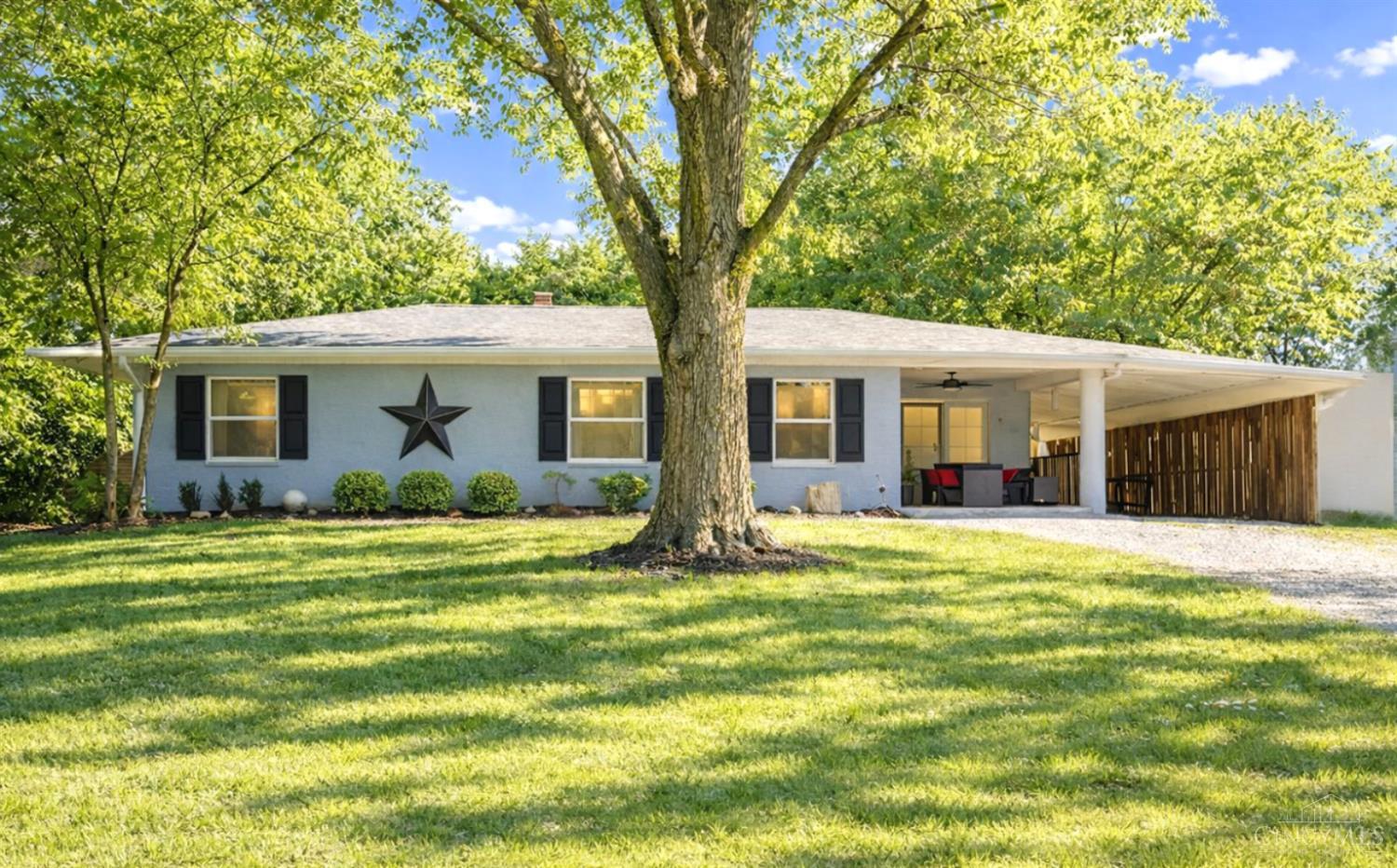 562 Rancho Lane Cincinnati, OH 45244 - Photo 2 of 23