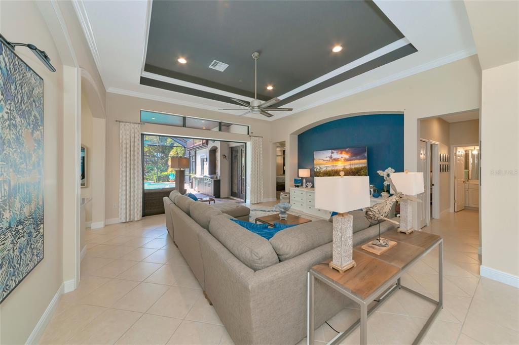13804 Siena Loop Lakewood Ranch, FL 34202 - Photo 7 of 97 Gallery Image 7