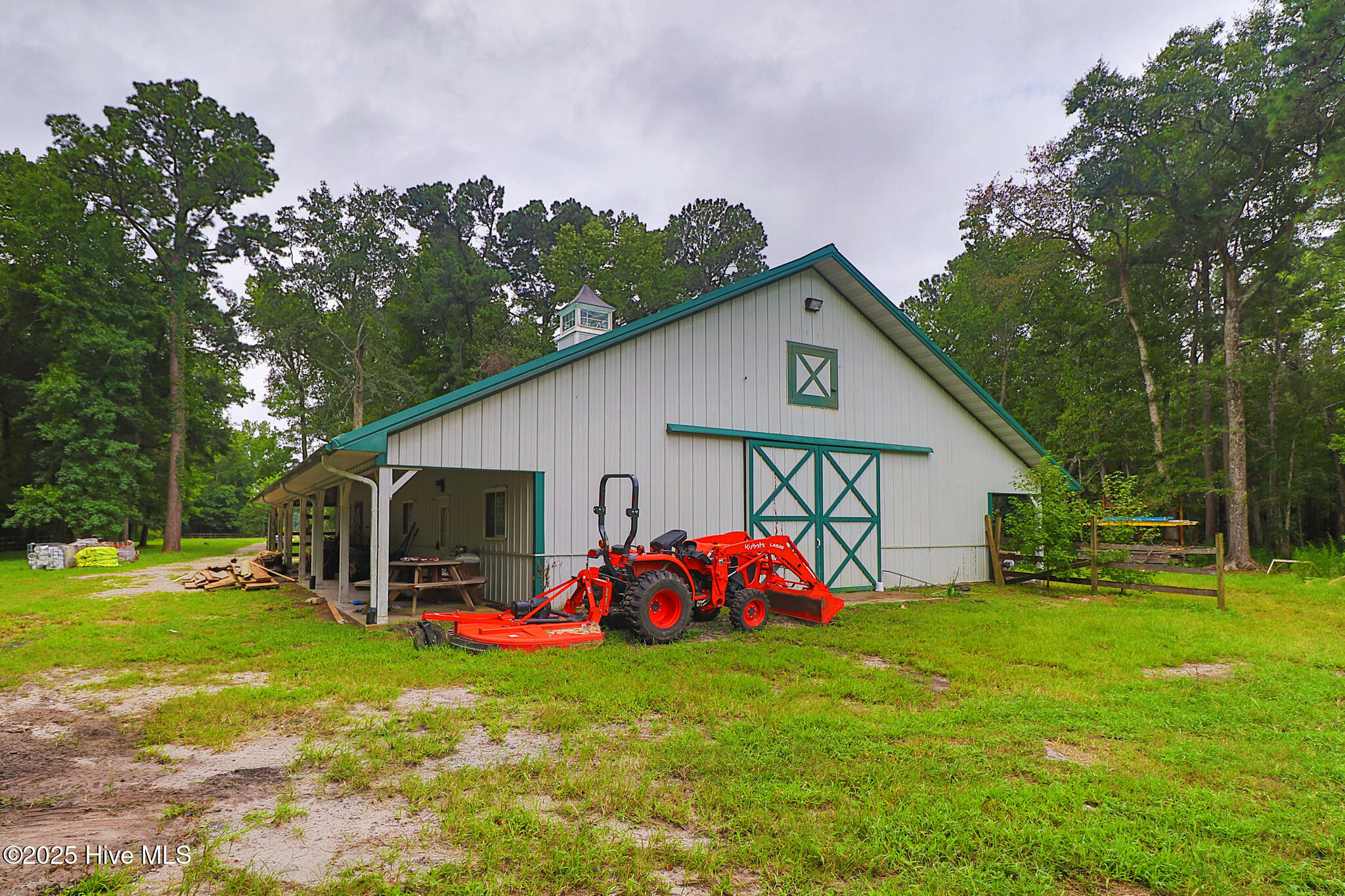820 Laurel Road Beaufort, NC 28516 - Photo 11 of 33 Barn