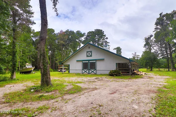 $500,000 | 820 Laurel Road, Beaufort, NC 28516