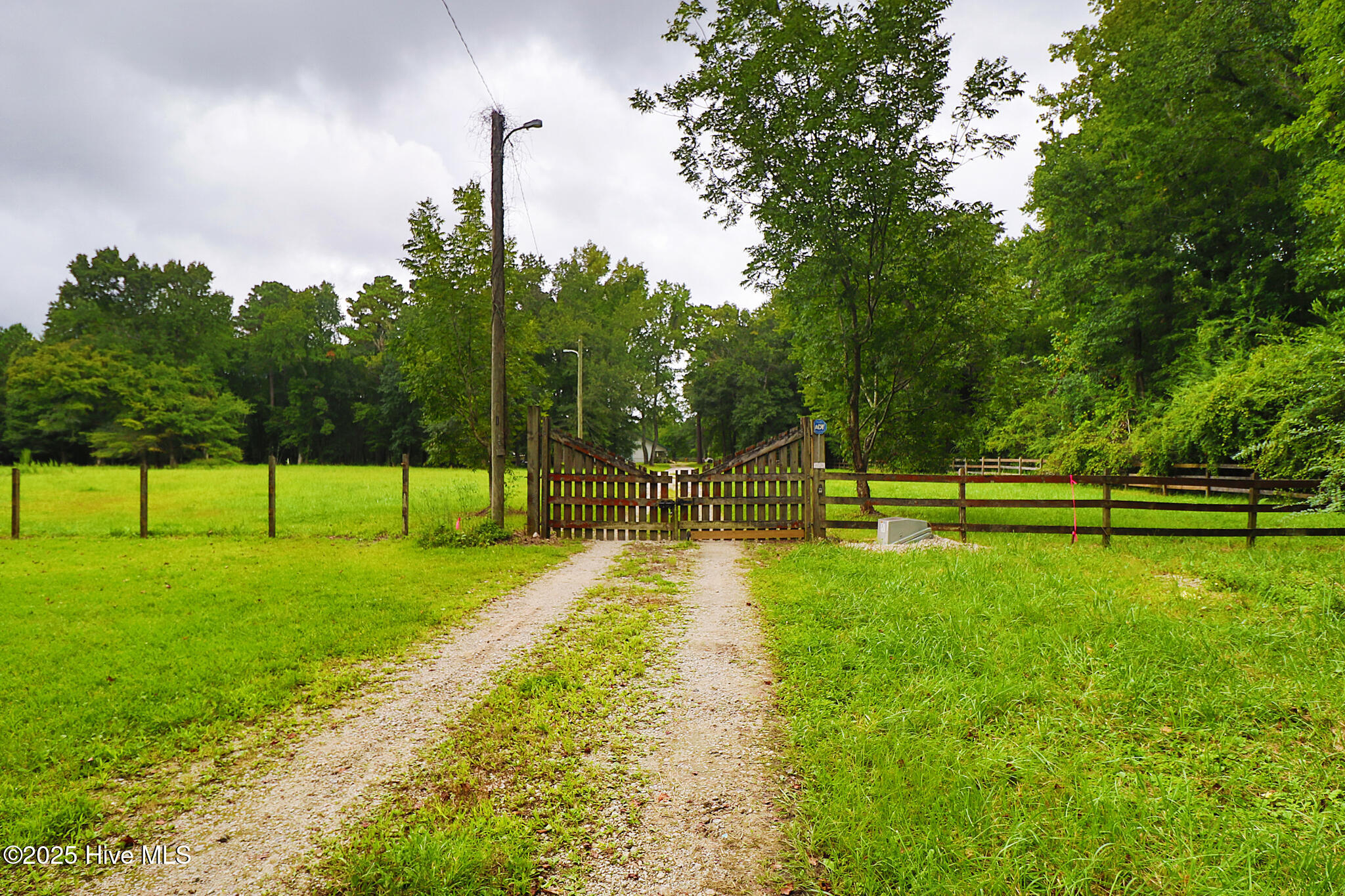 820 Laurel Road Beaufort, NC 28516 - Photo 9 of 33 Gated entry