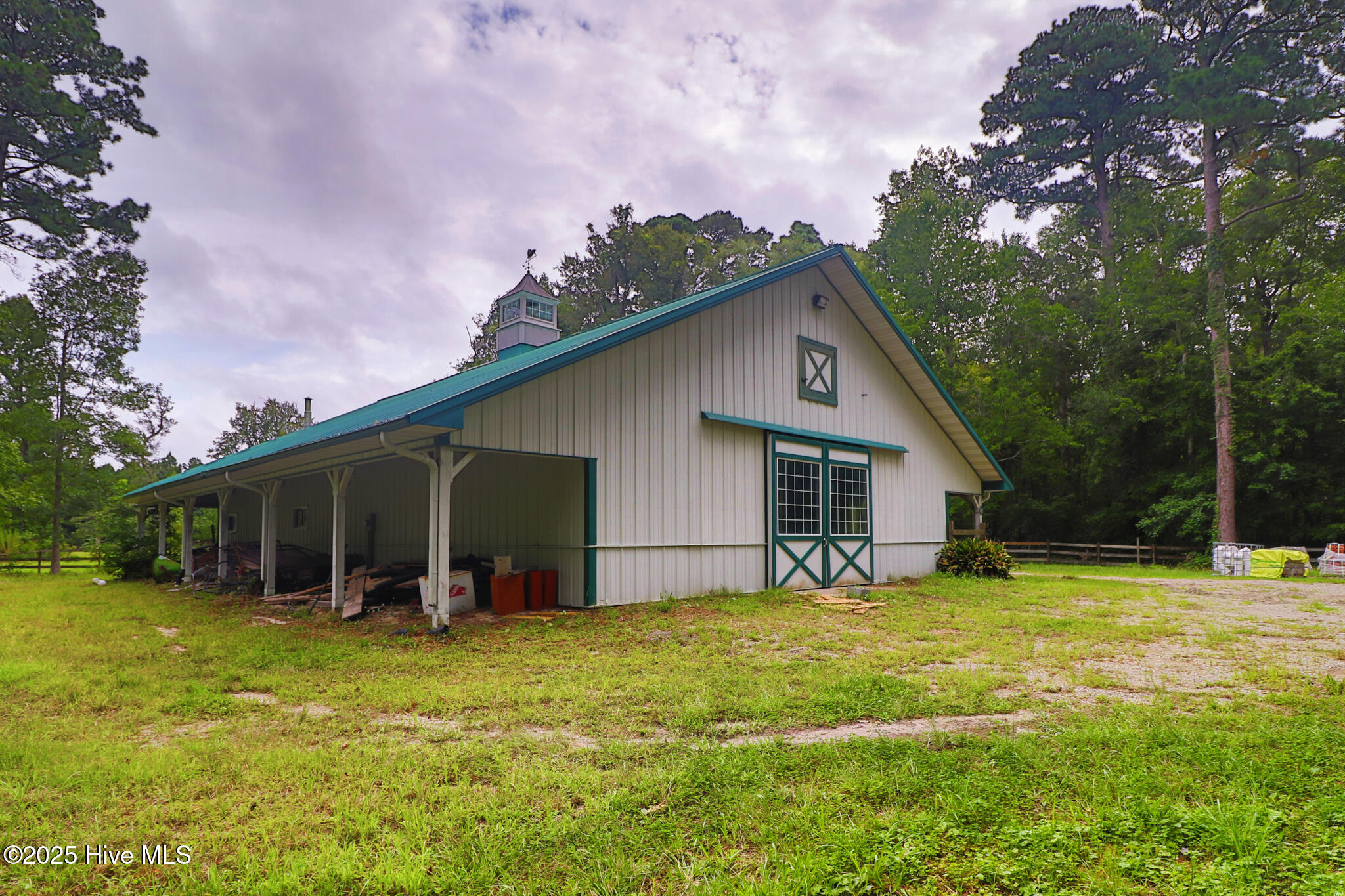 820 Laurel Road Beaufort, NC 28516 - Photo 10 of 33 Barn