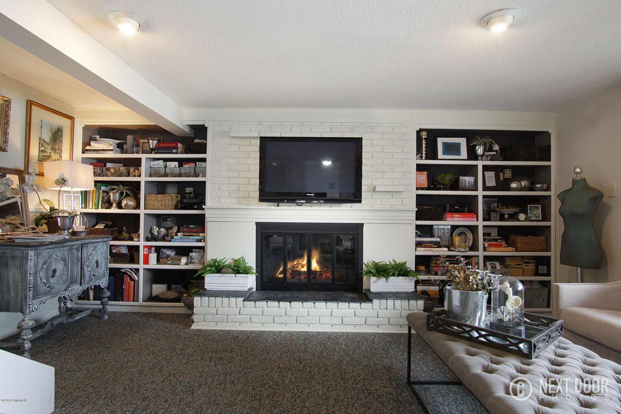6410 Middle Lake Road Twin Lake, MI 49457 - Photo 33 of 99 display your style