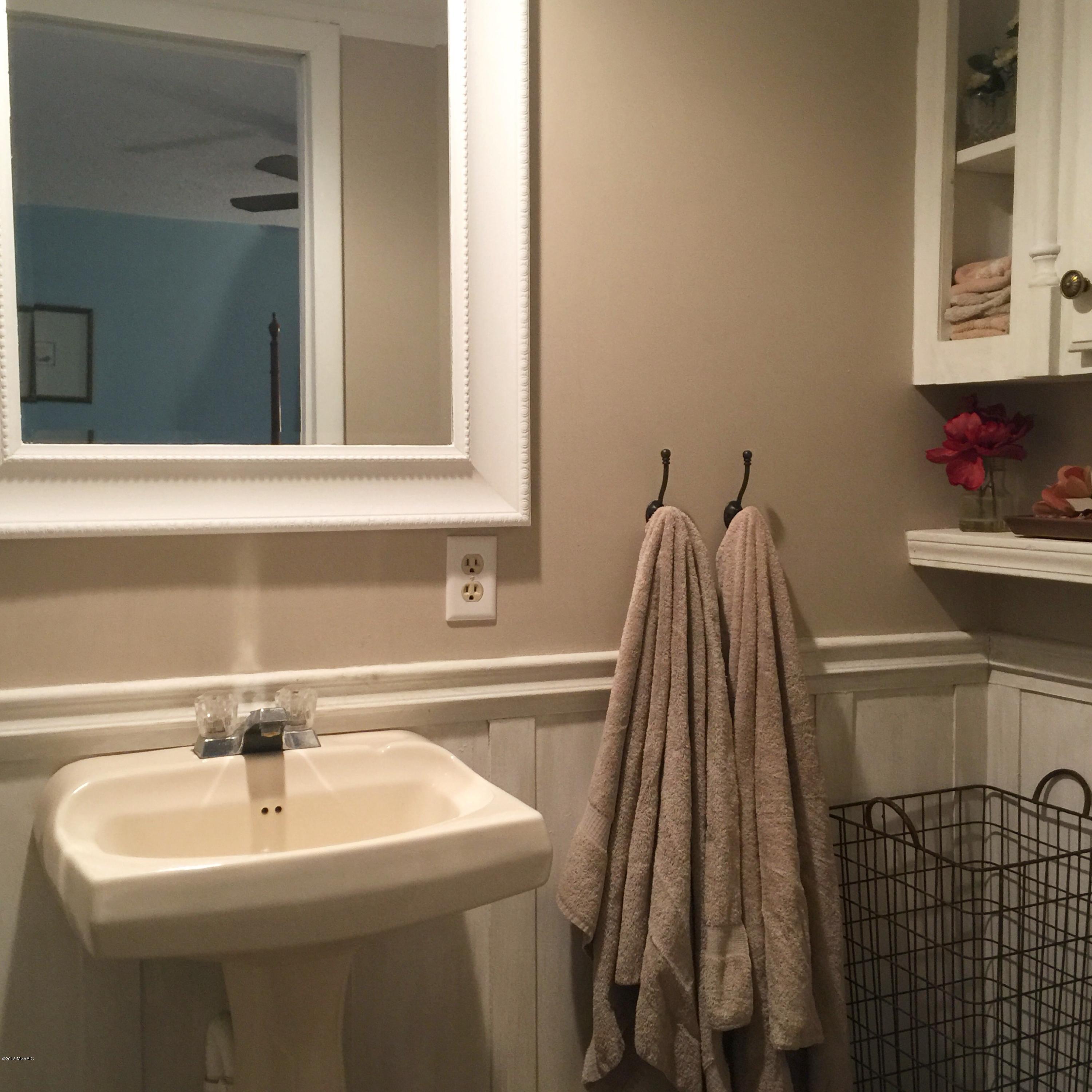 6410 Middle Lake Road Twin Lake, MI 49457 - Photo 42 of 99 ensuite bath
