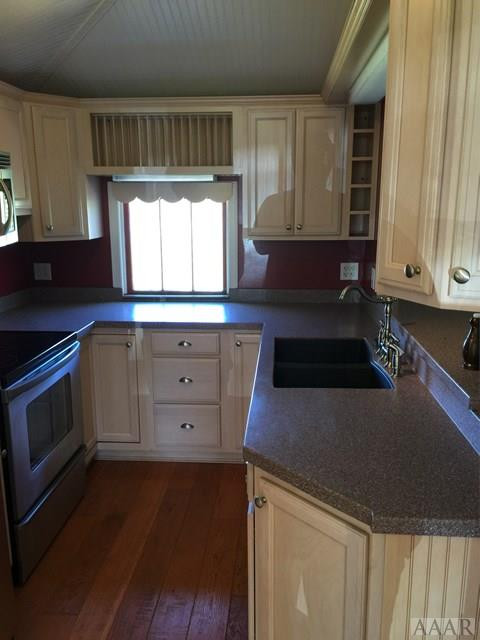 647 North Sandy Hook Road Shawboro, NC 27973 - Photo 8 of 38