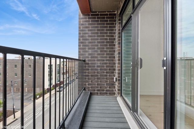 3219 North Elston Court, Unit 2 Chicago, IL 60614 - Photo 13 of 14