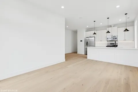 $3,300 | 3219 North Elston Court, Unit 2, Chicago, IL 60614