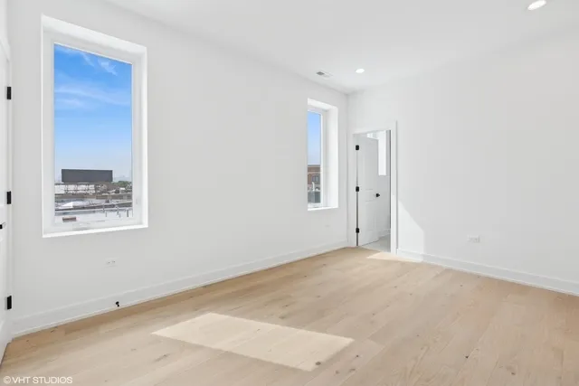 $3,300 | 3219 North Elston Court, Unit 2, Chicago, IL 60614