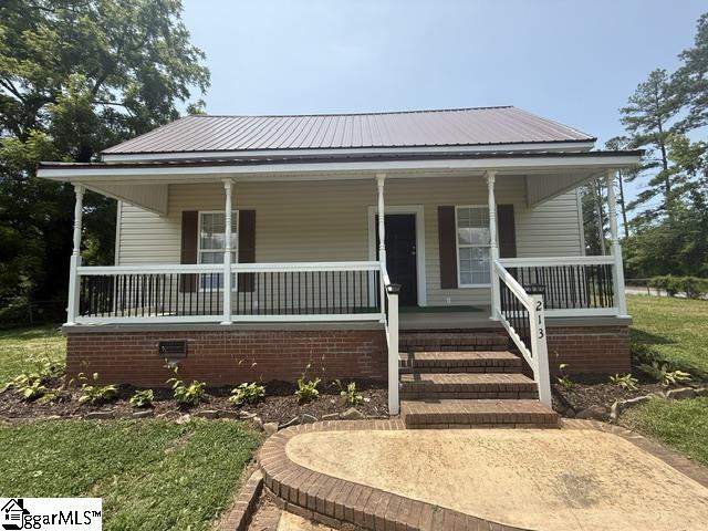 213 Magnolia Street Clinton, SC 29325 - Photo 1 of 21
