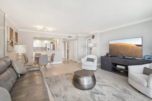 $3,000 | 5440 North Ocean Drive, Unit 903, Singer Island, FL 33404