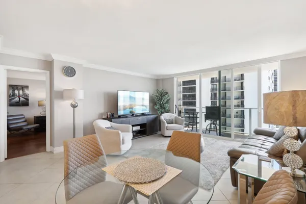 $3,000 | 5440 North Ocean Drive, Unit 903, Singer Island, FL 33404