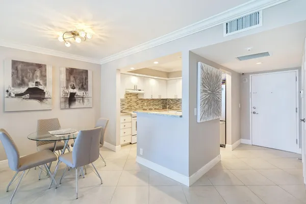 $3,000 | 5440 North Ocean Drive, Unit 903, Singer Island, FL 33404